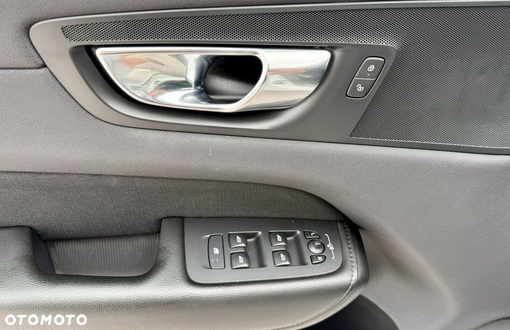 Volvo XC 60 T6 AWD Plug-In Hybrid Inscription - 35