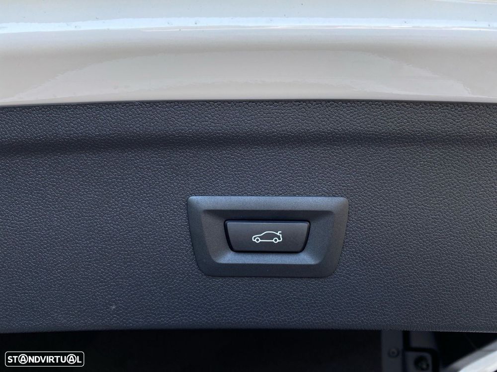 BMW iX xDrive 45 Pack Desportivo - 26
