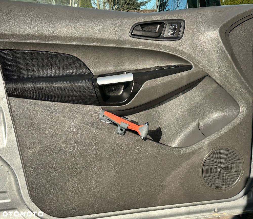 Ford Transit Connect - 11