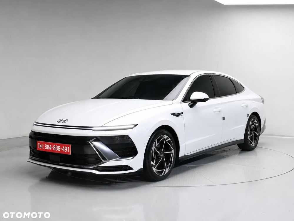 Hyundai Sonata - 2