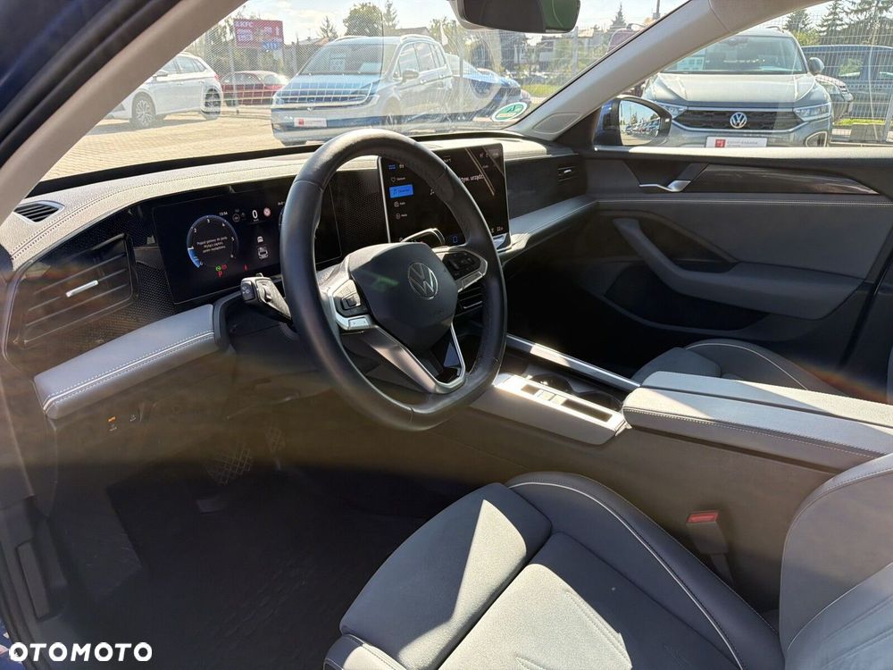 Volkswagen Passat Variant 2.0 TDI SCR Business DSG - 10