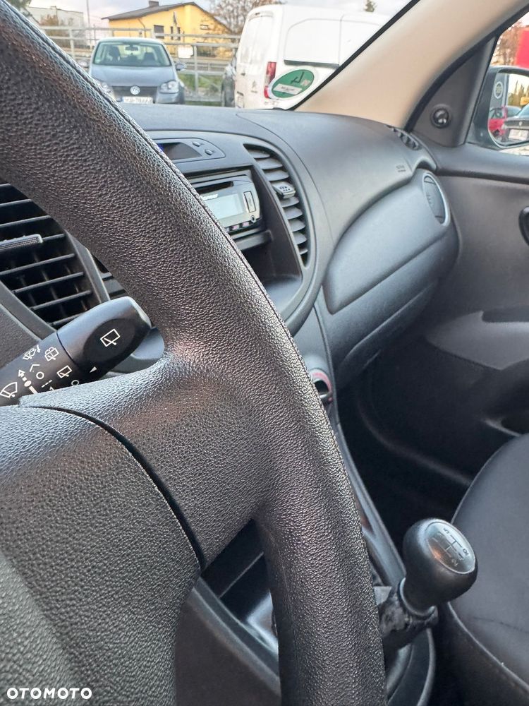 Hyundai i10 1.1 Classic + - 12