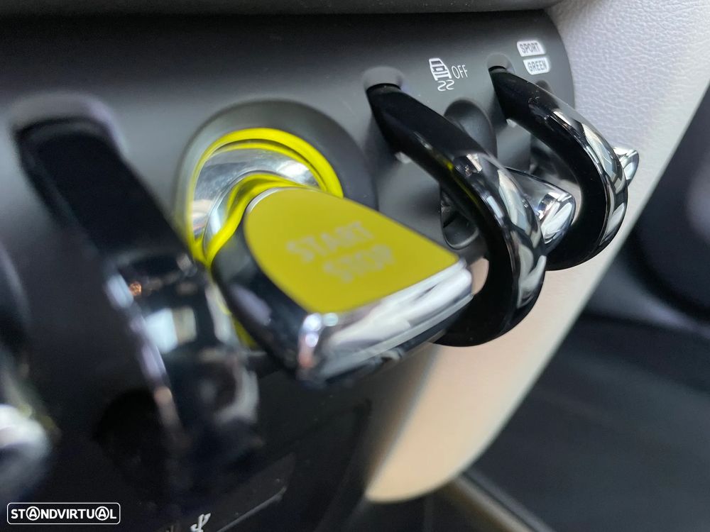 MINI Countryman Cooper SE ALL4 Auto - 25