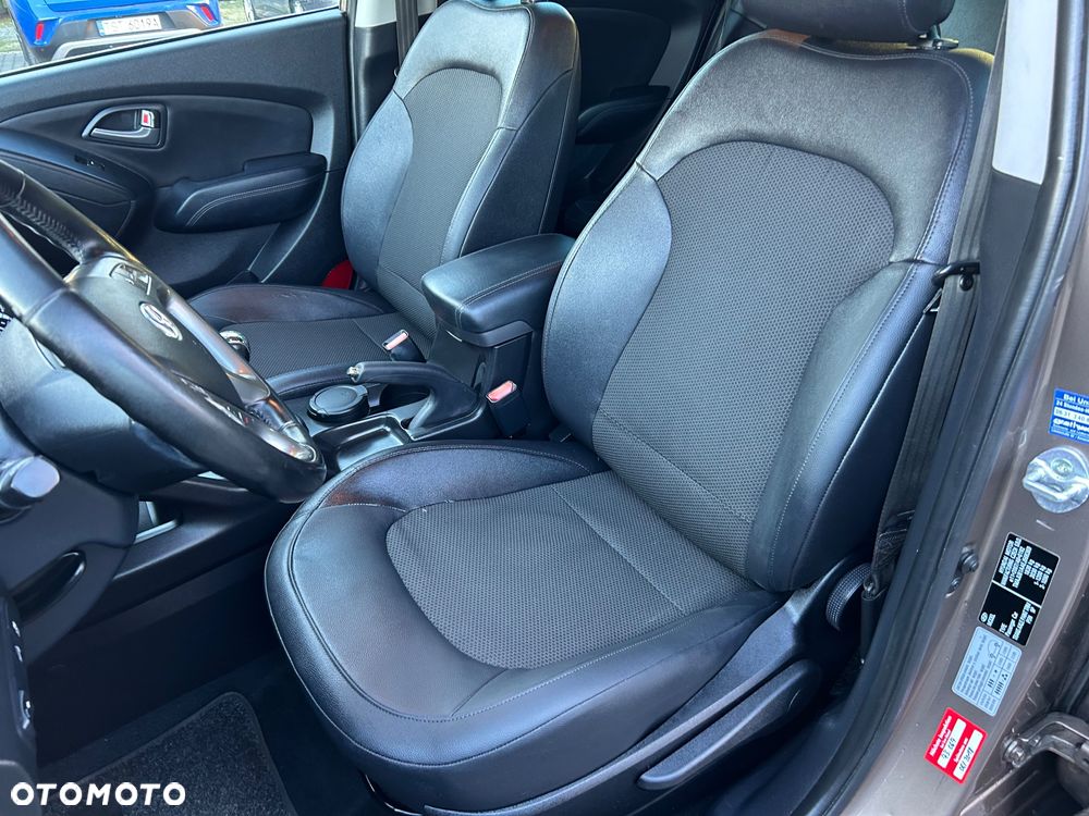 Hyundai ix35 1.6 2WD Fifa World Cup Edition - 10