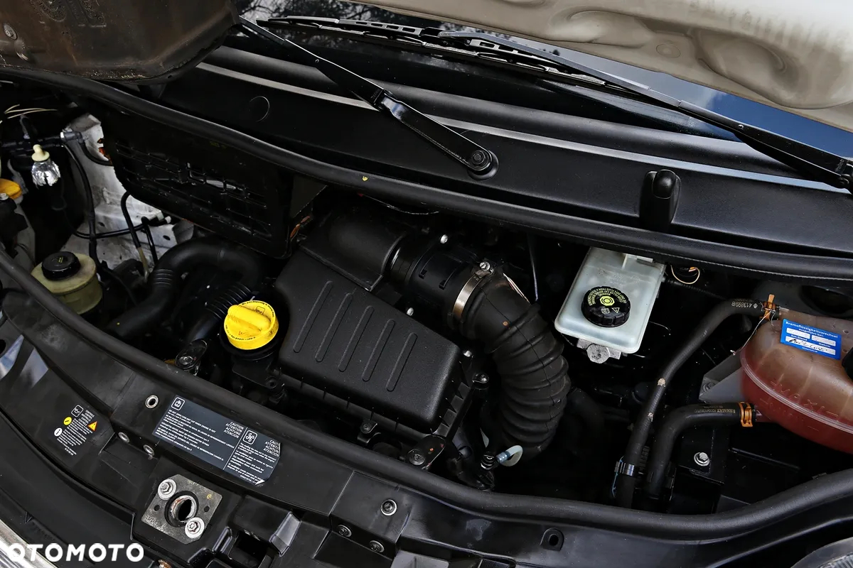 Opel Viwaro - 38