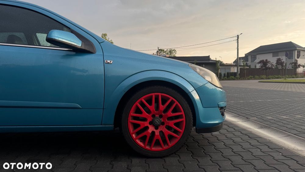 Opel Astra 2.0 Turbo Cosmo - 8