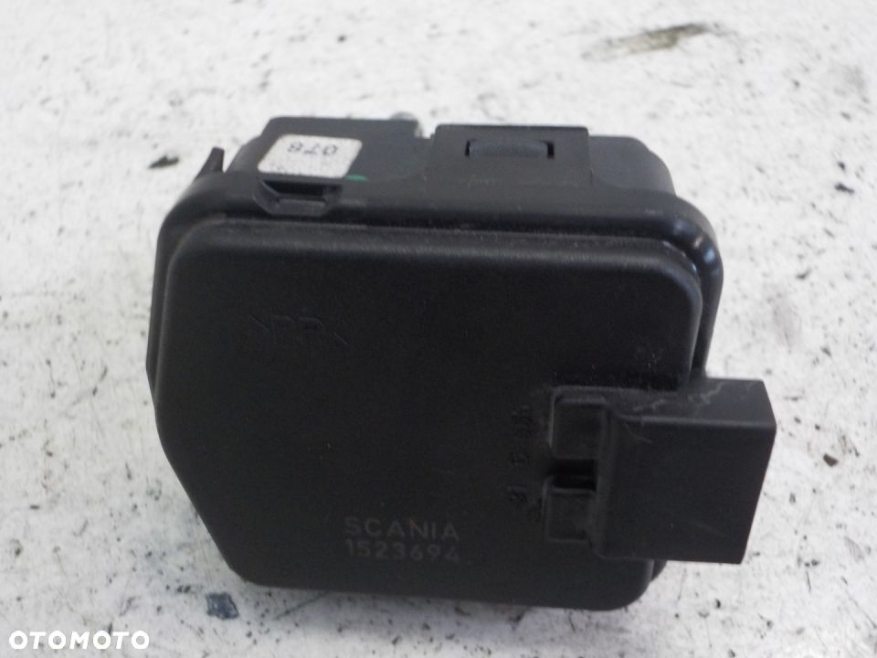 SCANIA SILNICZEK REGULACJI LAMPY - 1