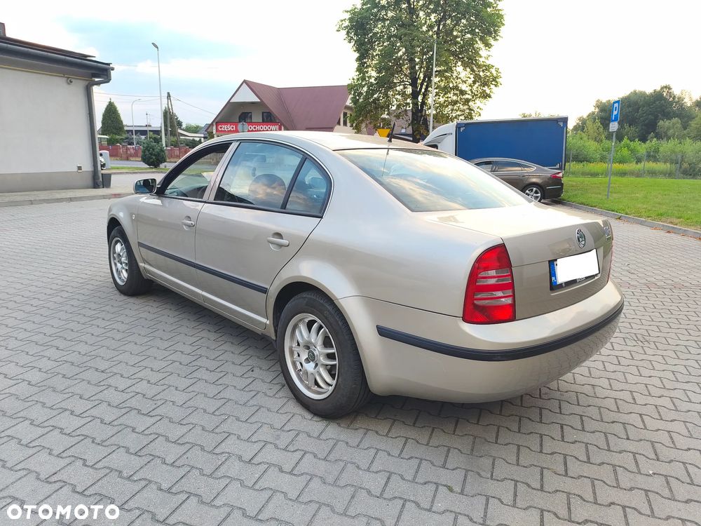 Skoda Superb 1.8T Comfort - 2