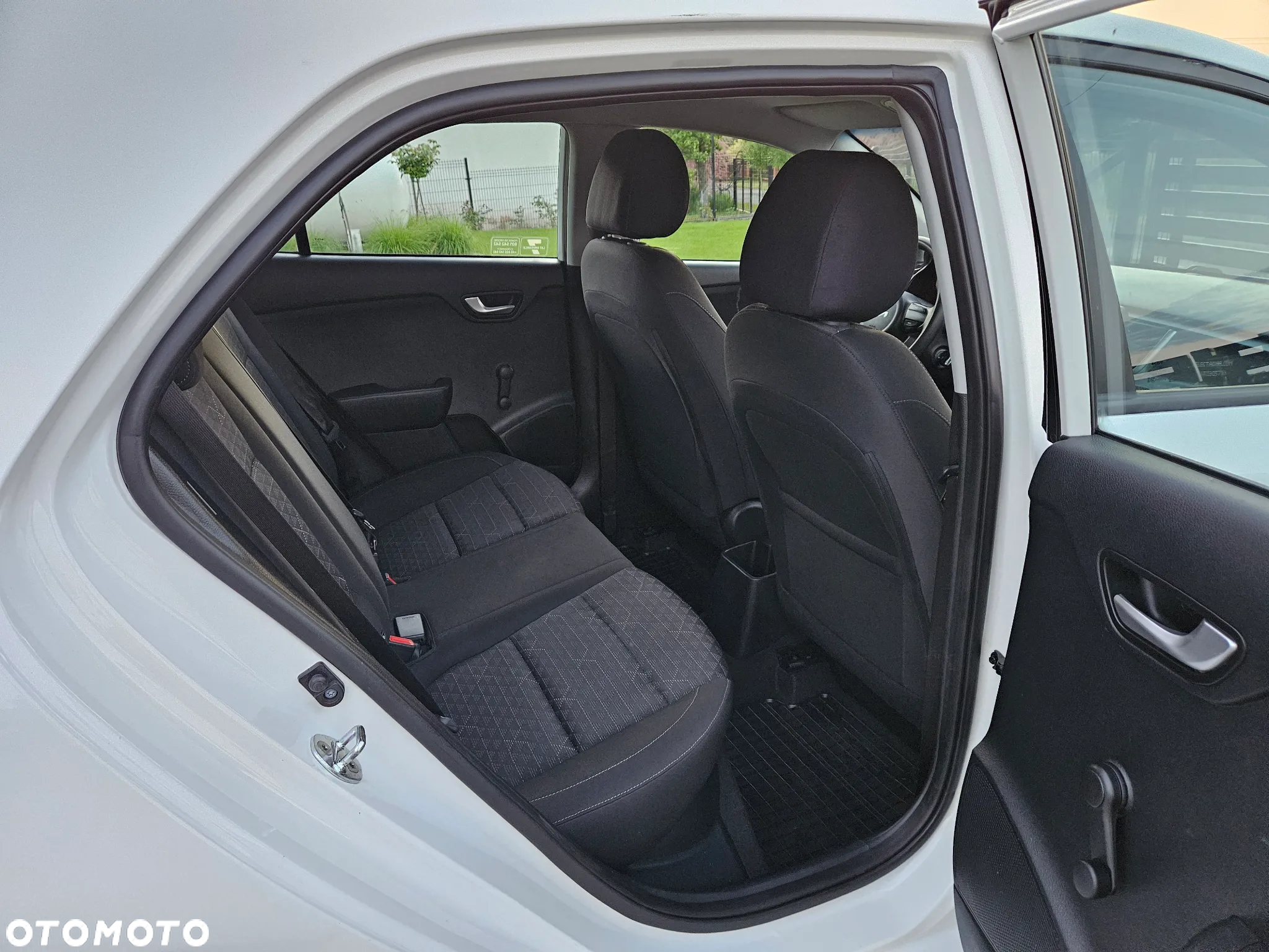 Kia Rio 1.2 M - 16