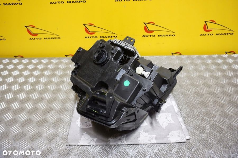 GMC SIERRA 1500 2022 - REFLEKTOR LAMPA CZARNA FULL LED PRAWA CIEMNA USA - 8