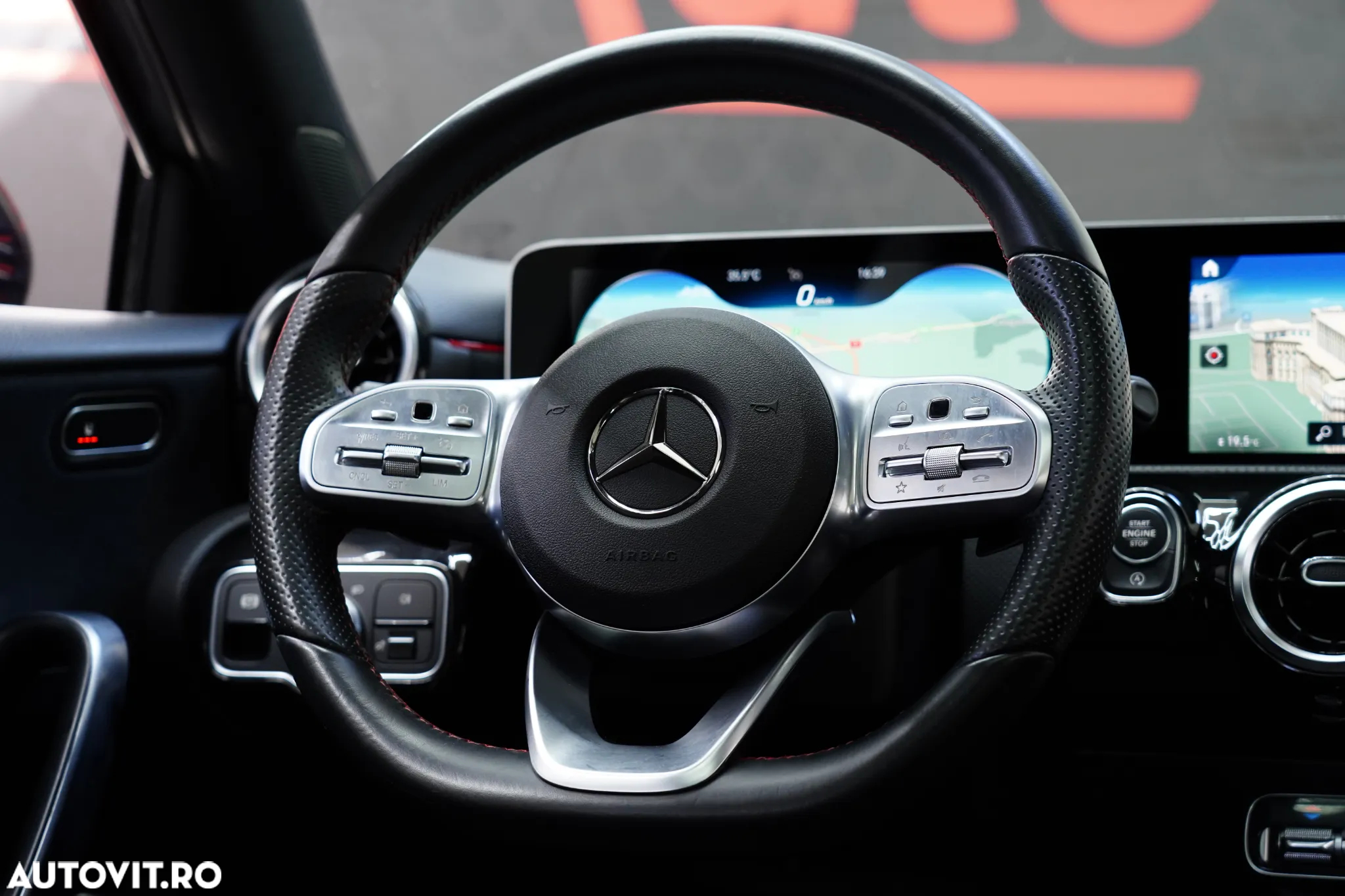 Mercedes-Benz A 200 7G-DCT AMG Line - 12