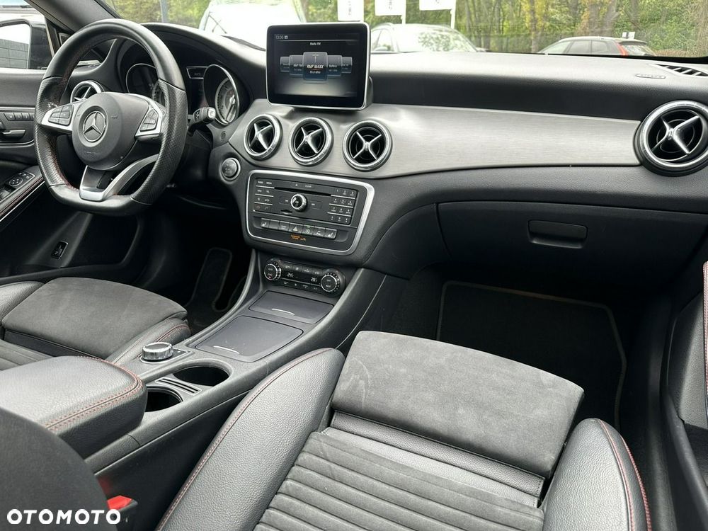 Mercedes-Benz CLA 250 4Matic 7G-DCT AMG Line - 26