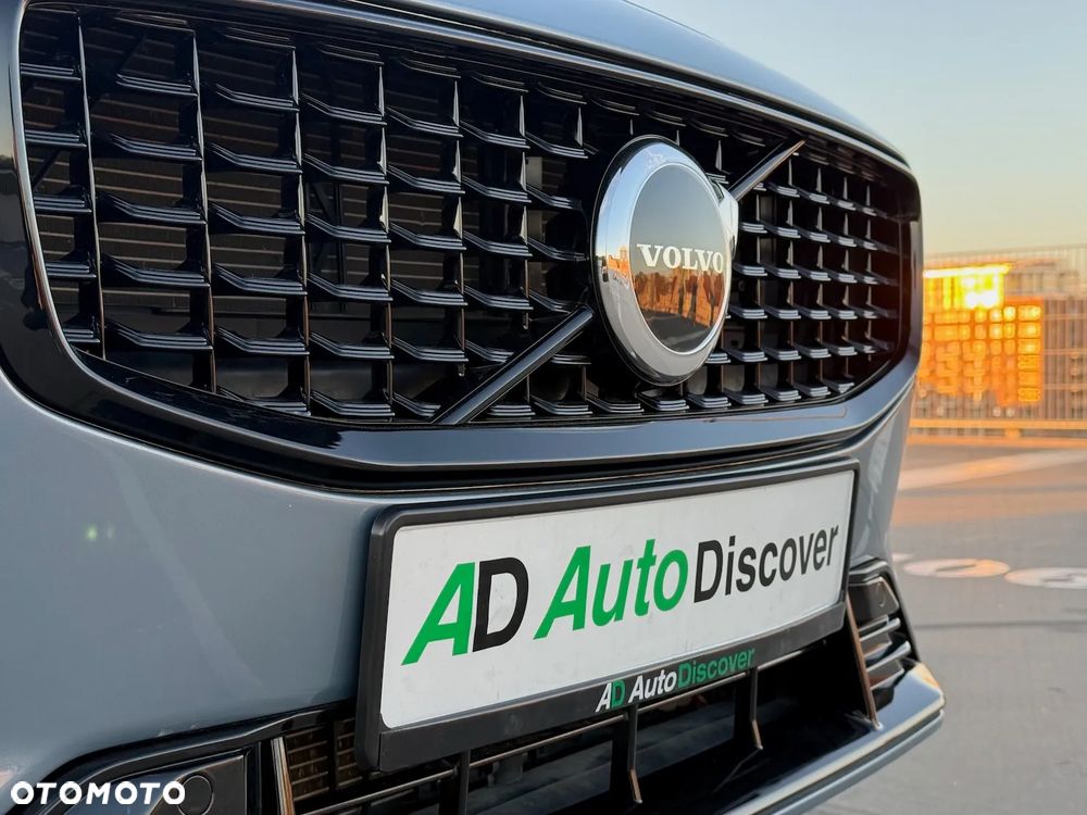 Volvo S60 B5 B AWD Plus Dark - 17