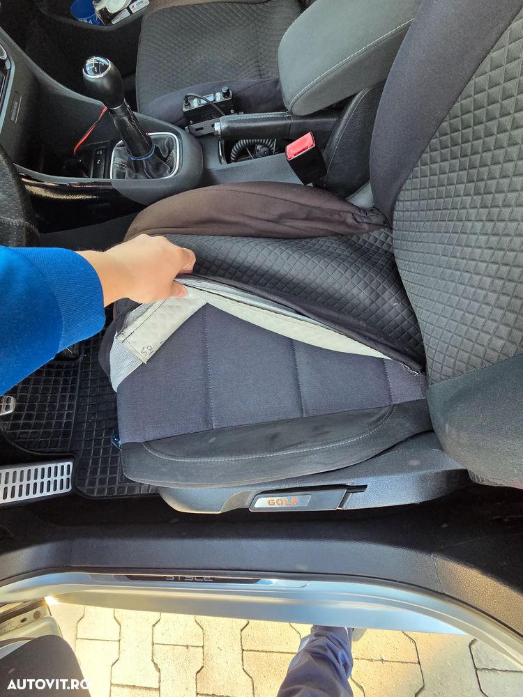 Volkswagen Golf 1.6 TDI DPF BlueMotion Technology Highline - 11