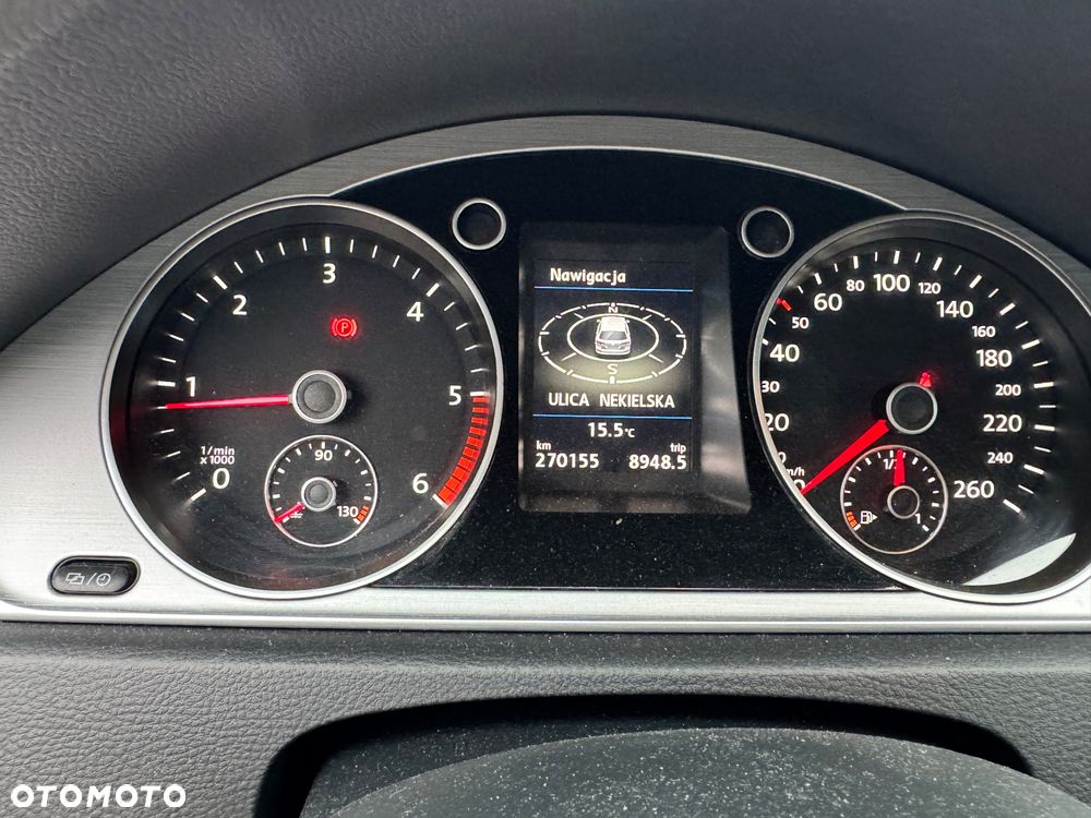 Volkswagen Passat 2.0 TDI BlueMotion Technology R-Line - 21