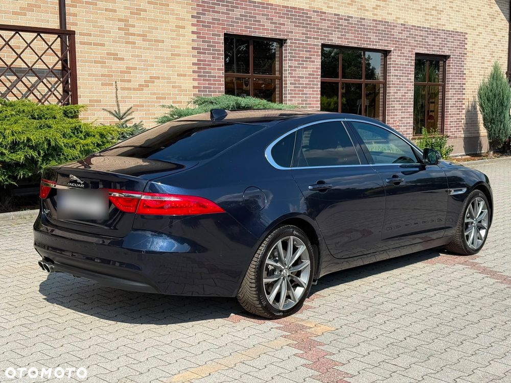 Jaguar XF 2.0 i4D Prestige - 8