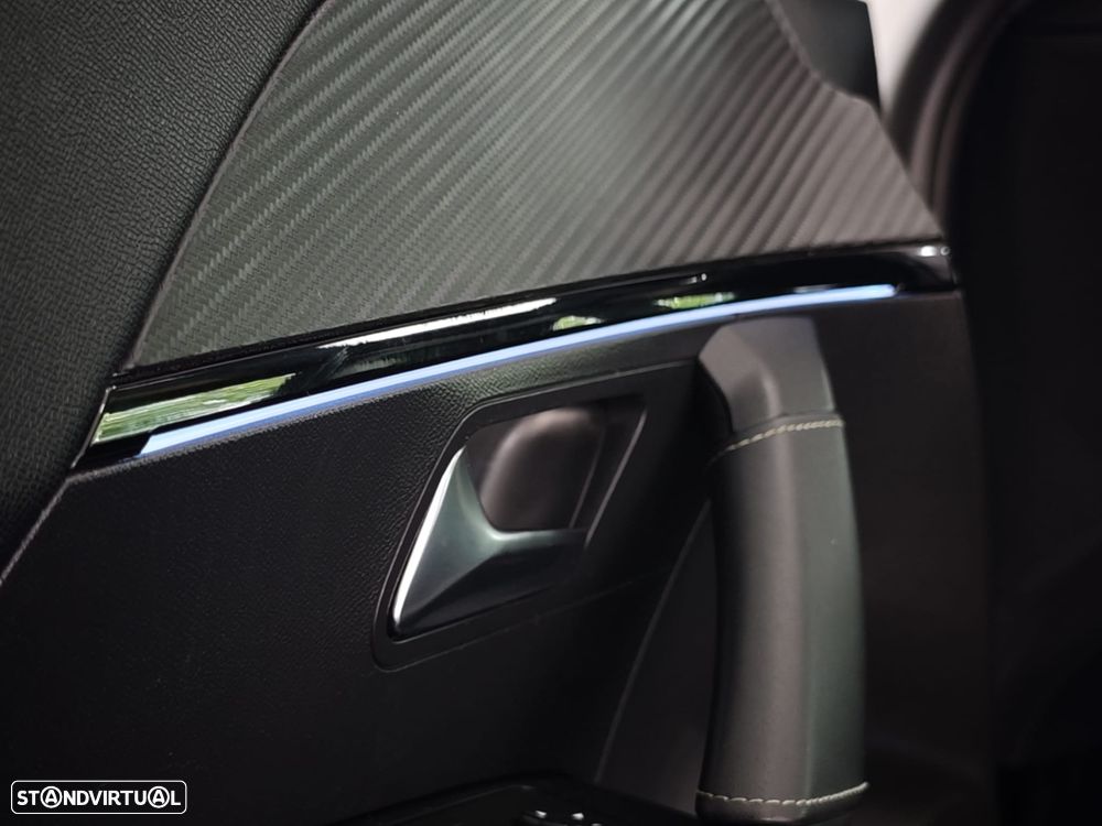 Peugeot e-2008 GT Pack - 24