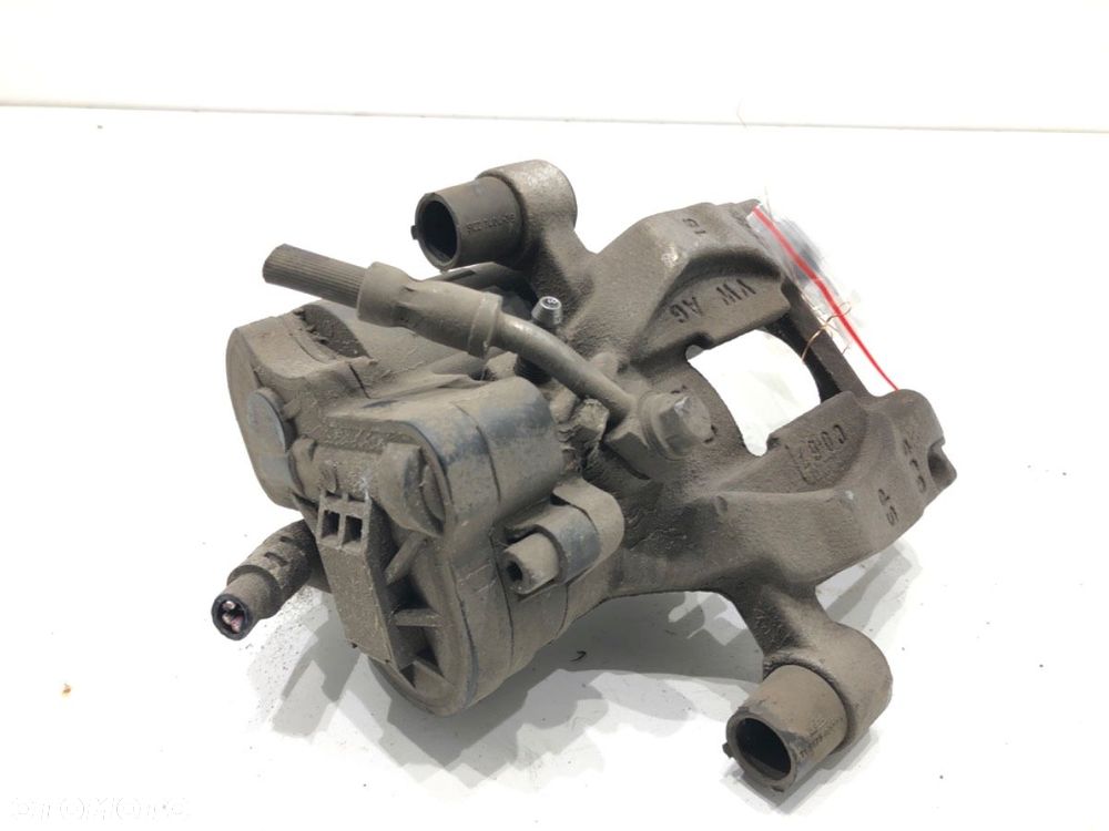 ZACISK LEWY TYŁ  AUDI Q3 Sportback (F3N) 2019 - 2022 35 TFSI Mild Hybrid 110 kW [150 KM] Hybryda - 3