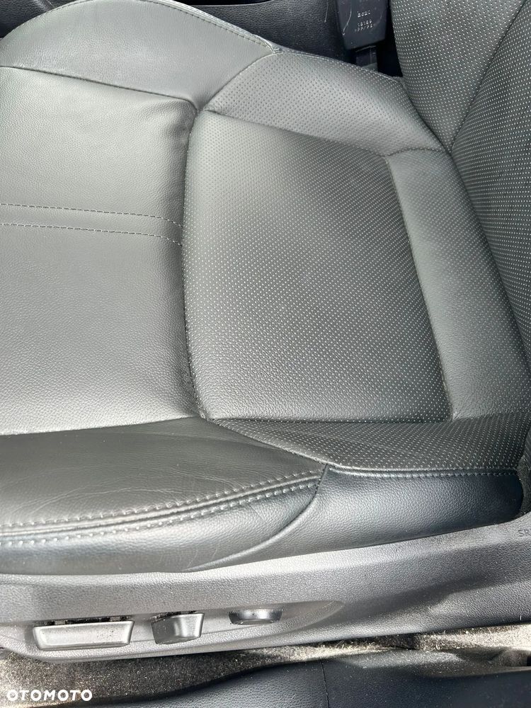 Toyota Corolla Cross 2.0 Hybrid Executive - 18