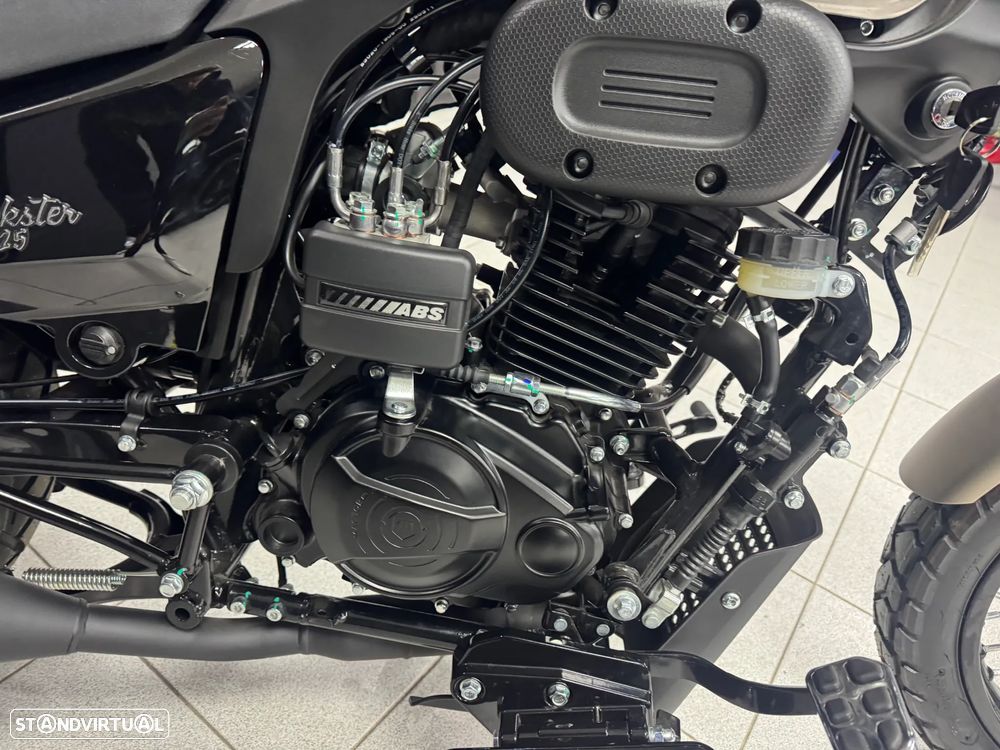 Macbor Rockster 125 EVO - 7