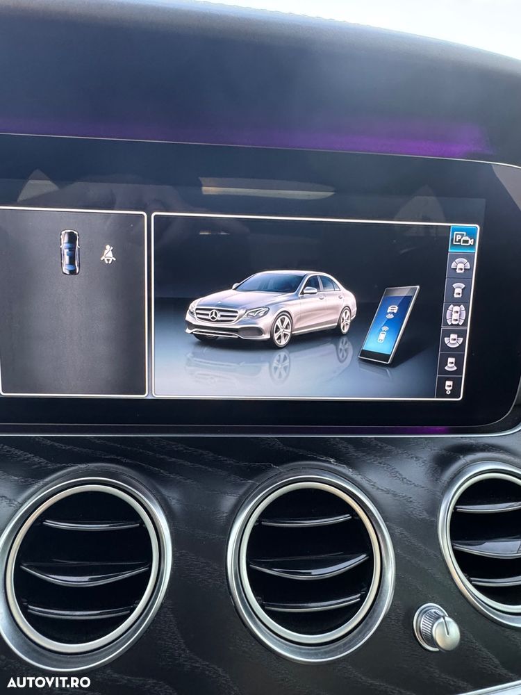 Mercedes-Benz E 220 d 4MATIC Aut. - 34