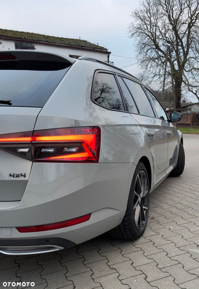 Skoda Superb 2.0 TDI SCR 4x4 Sportline DSG - 9