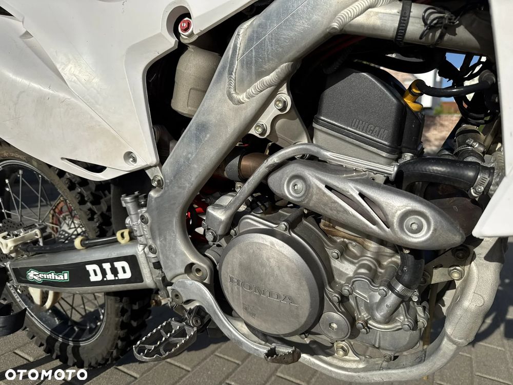 Honda CRF - 8