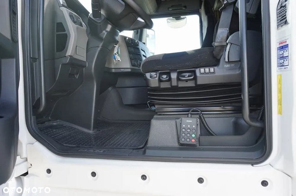 MAN TGX 18.470 LOW-DECK ACC * 594 000 KM * 2020 - 7