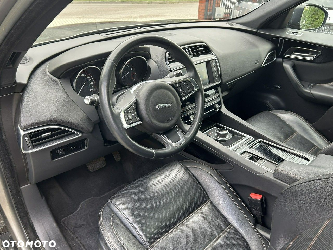 Jaguar F-Pace 2.0 i4P AWD Prestige - 16