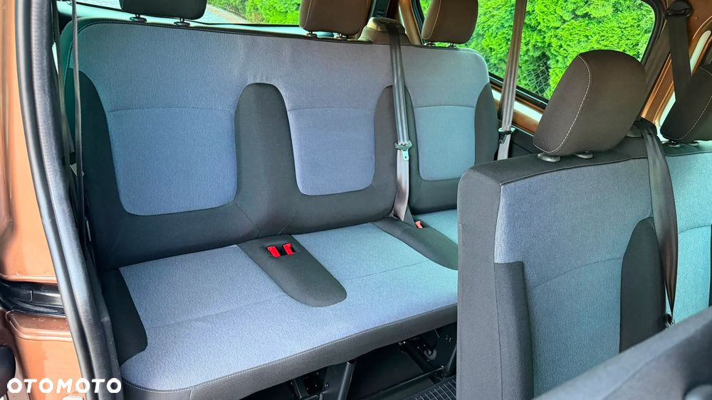 Opel Vivaro - 11