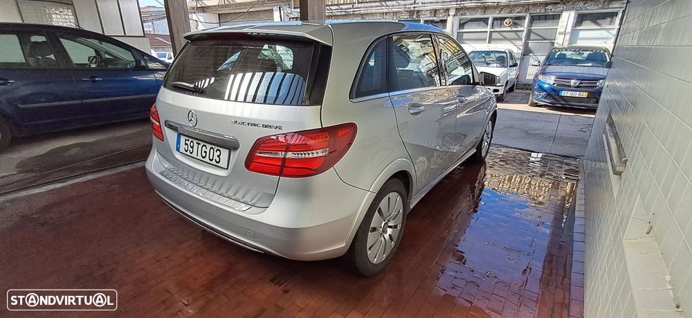 Mercedes-Benz B Electric Drive - 12