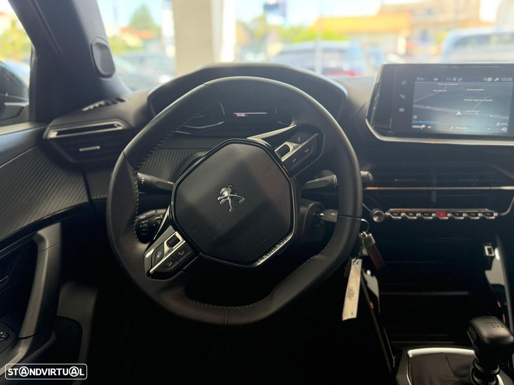 Peugeot 2008 1.2 PureTech Active - 8