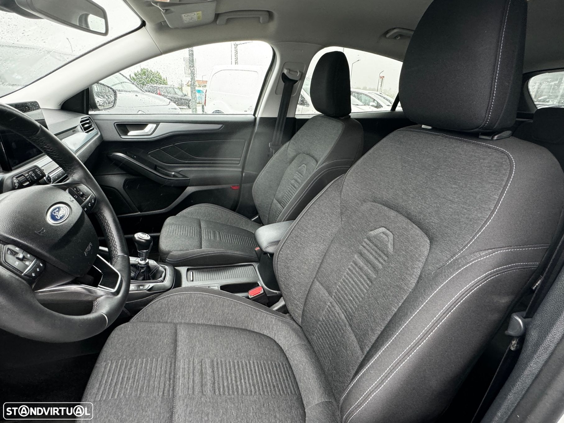 Ford Focus 1.0 EcoBoost Active X - 12