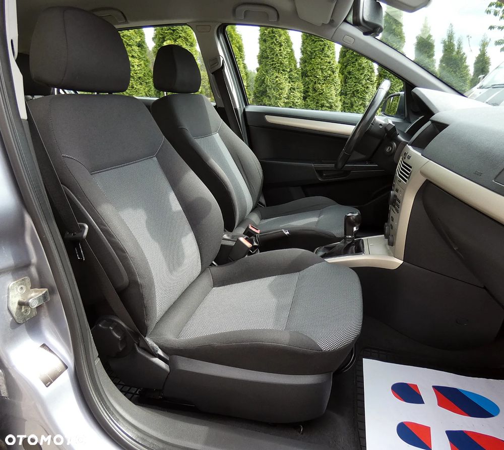 Opel Astra 1.4 Sport - 23