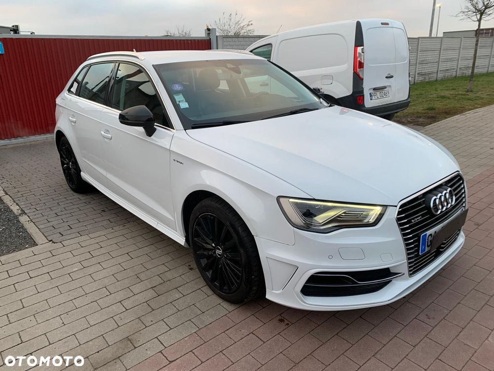 Audi A3 Sportback - 1