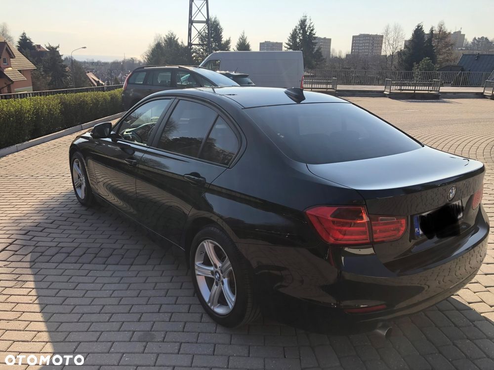 BMW Seria 3 316i - 8