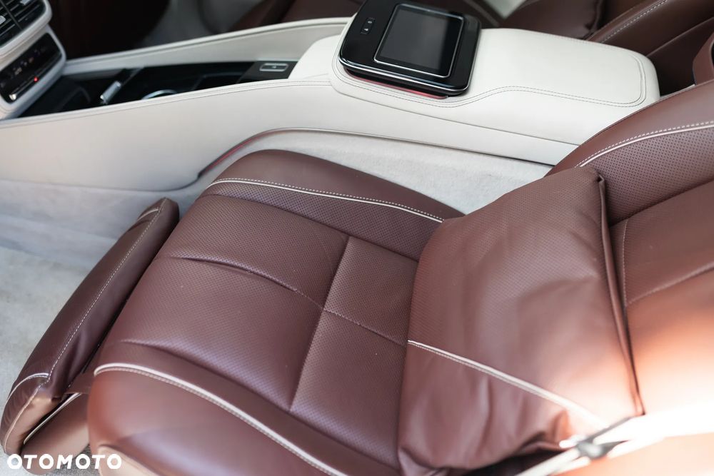 Mercedes-Benz GLS Maybach 600 4Matic 9G-TRONIC - 23
