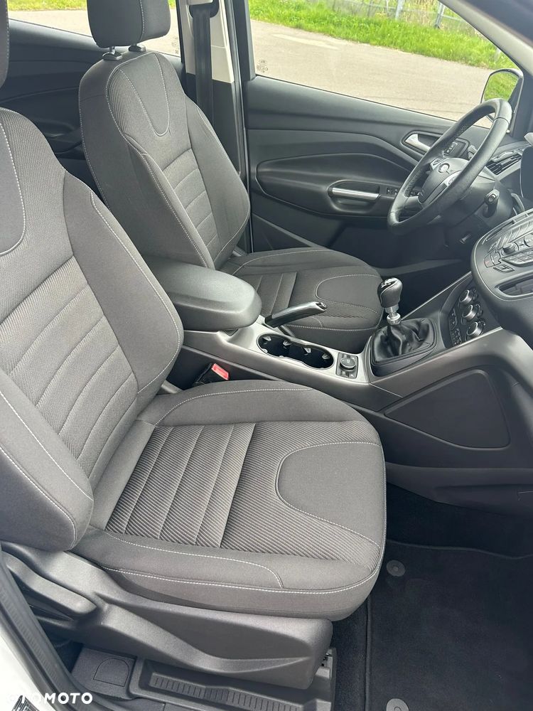Ford Kuga - 14
