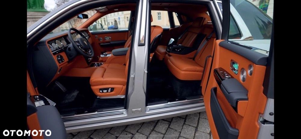 Rolls-Royce Phantom - 5