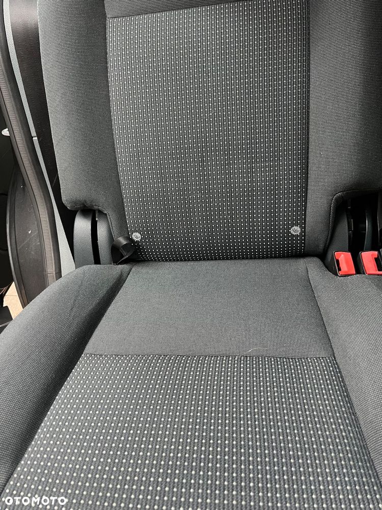 Ford Grand C-MAX - 12