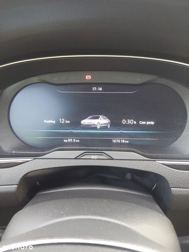 Volkswagen Passat - 17
