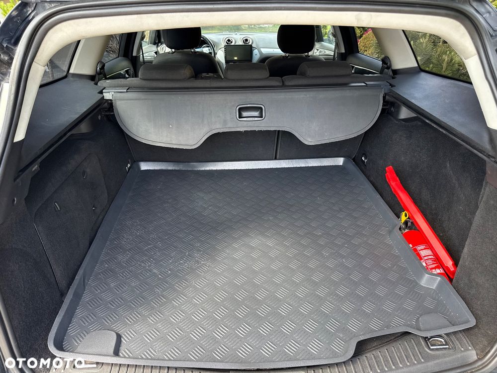 Ford Mondeo 1.6 Ambiente - 8