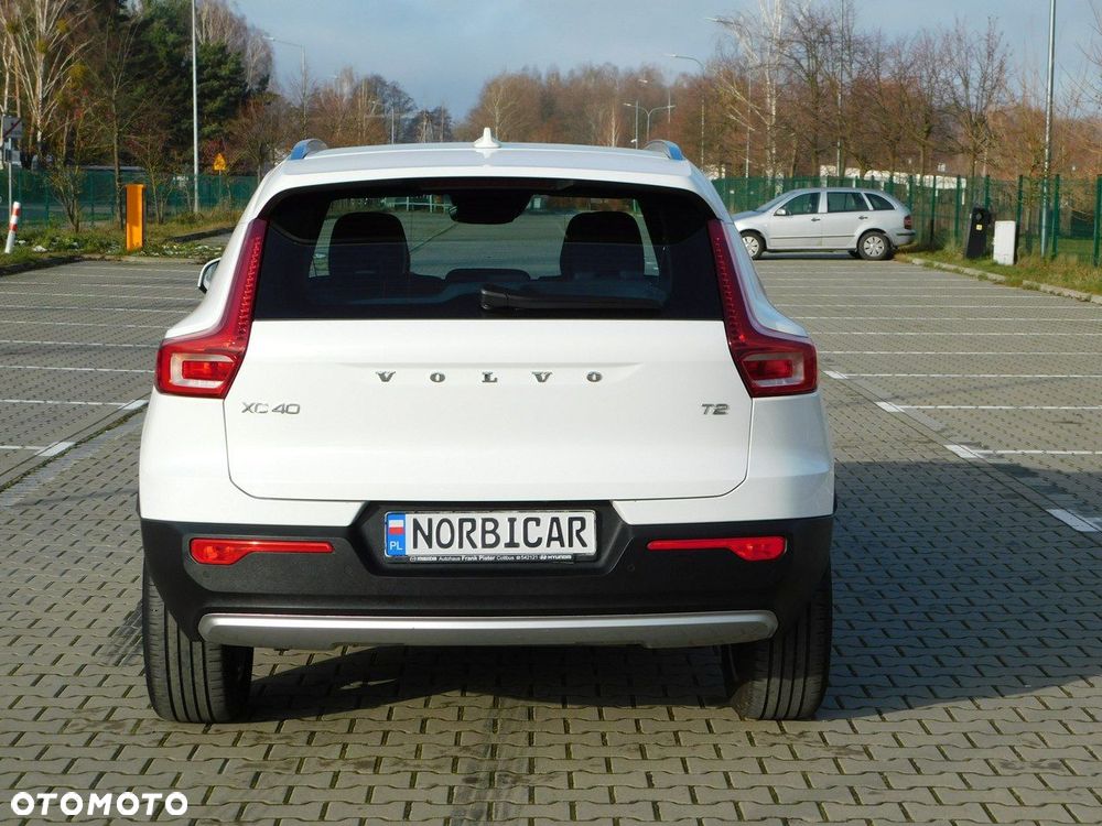 Volvo XC 40 T2 Plus Bright - 28