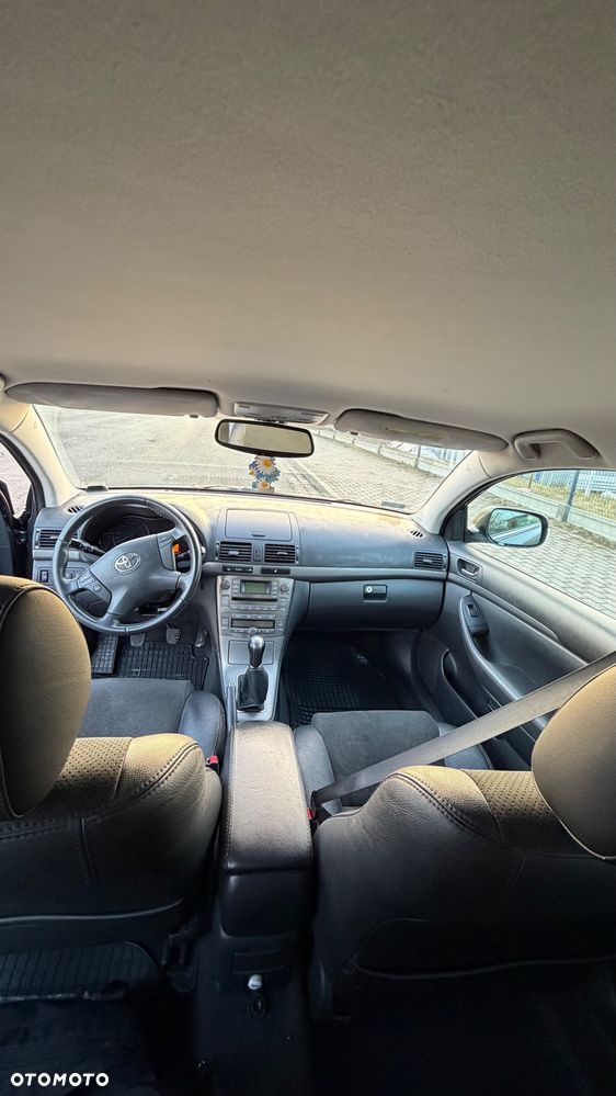 Toyota Avensis 2.0 VVT-i Sol - 3