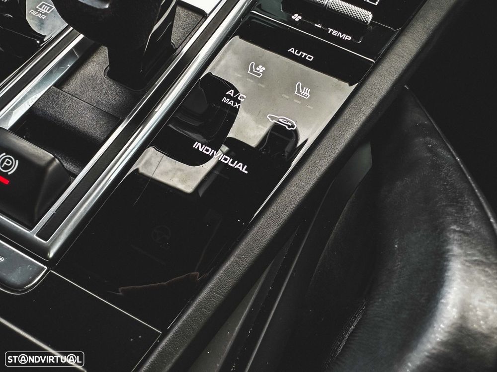 Porsche Cayenne Coupé E-Hybrid - 41