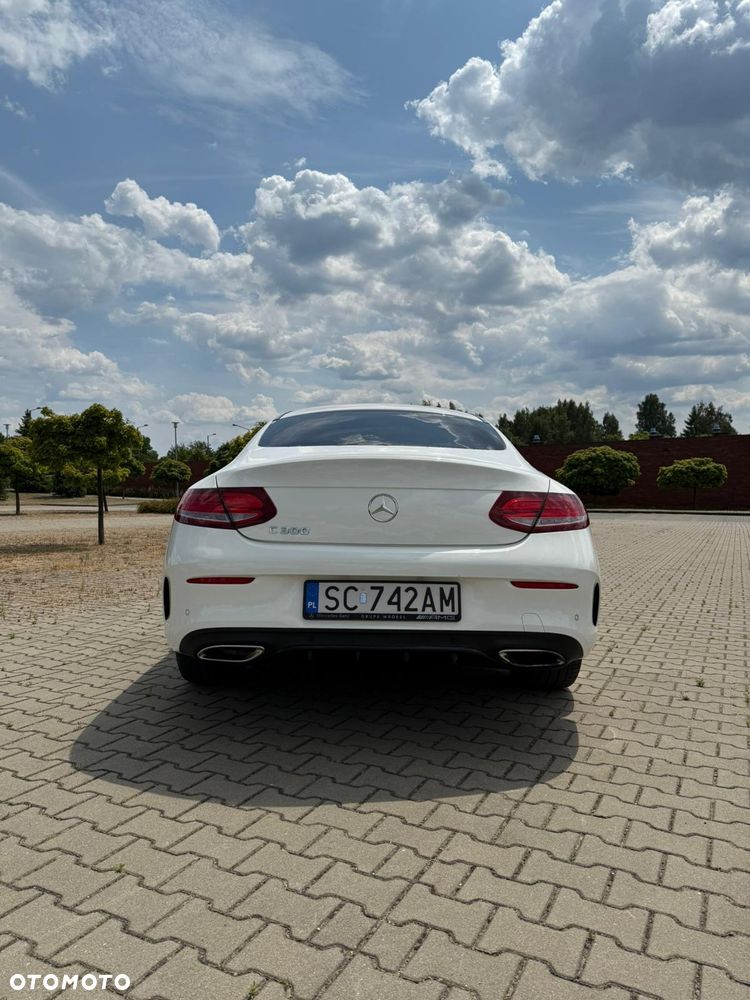 Mercedes-Benz Klasa C 300 9G-TRONIC - 5