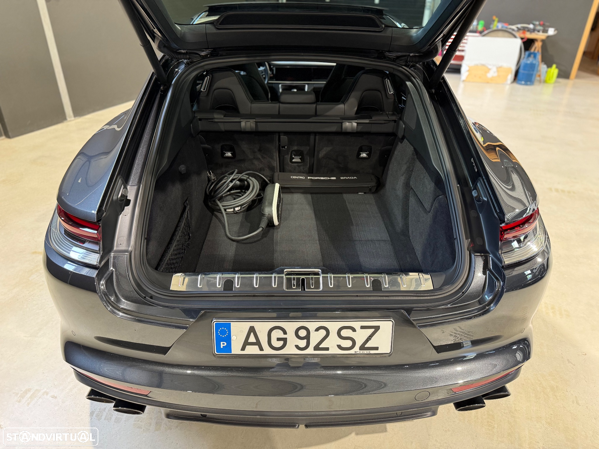 Porsche Panamera 4 E-Hybrid Platinum Edition com PDLS - 18
