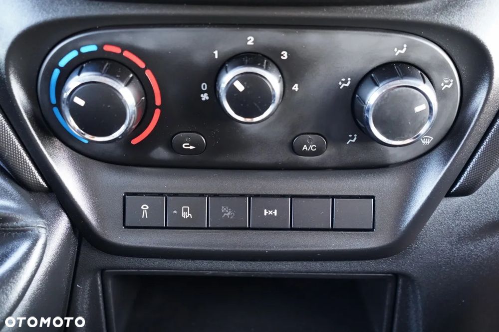 Iveco DAILY 35-160 / WYWROTKA 3 STR. STALOWA / WYCIĄGARKA / BLIŹNIAK / MANUAL /  SPROWADZONY / EURO 6 - 34