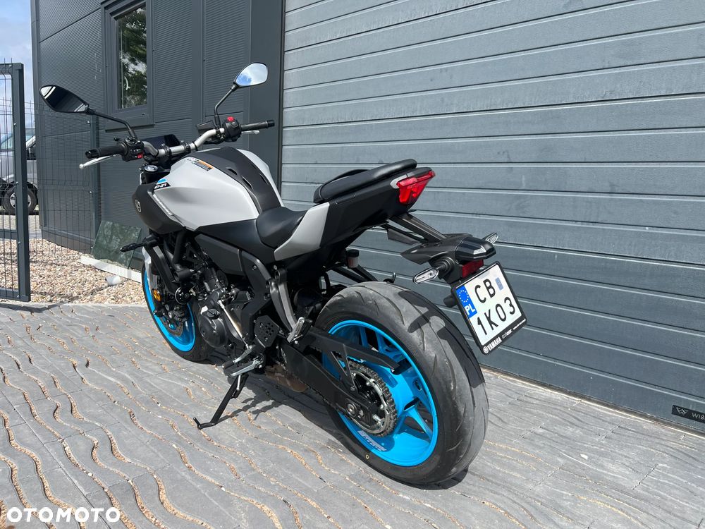 Yamaha MT - 7