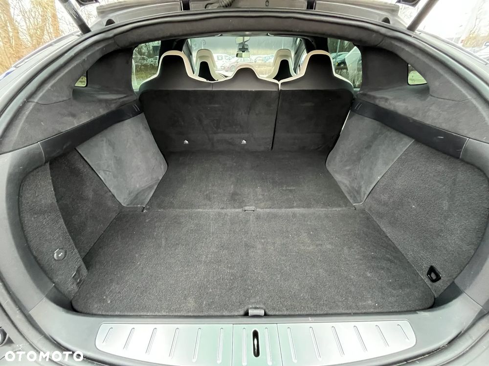 Tesla Model X 75 D - 24